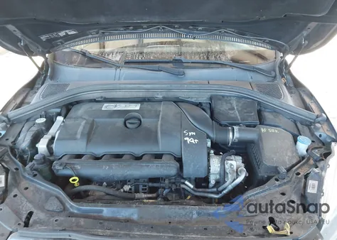 2015 Volvo Xc60 T6 z USA, uszkodzony, nr VIN YV4902RK5F2720055